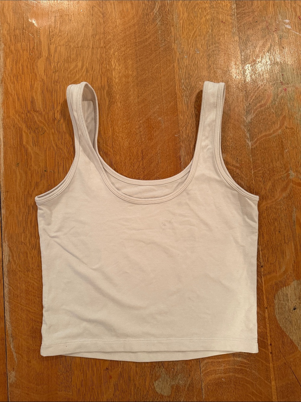 Vuori Cream Ribbed Scoop Crop Tank - Picture 4 of 4